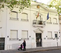 Trámites de ciudadanía se realizan normalmente en el Consulado. (Fuente: Sebastián Granata) (Fuente: Sebastián Granata) (Fuente: Sebastián Granata)