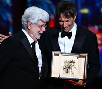 George Lucas le entregó a Sean Baker la Palma de Oro del Festival de Cannes. (Fuente: AFP) (Fuente: AFP) (Fuente: AFP)