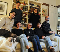 Teresa Parodi (centro) junto a algunos de los miembros de su familia que grabaron. (Fuente: Guadalupe Lombardo) (Fuente: Guadalupe Lombardo) (Fuente: Guadalupe Lombardo)