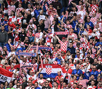 La hinchada croata fue noticia por sus cantos contra los serbios. (Fuente: AFP) (Fuente: AFP) (Fuente: AFP)