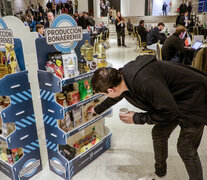 Las pymes bonaerenses muestran sus productos ante supermercadistas de seis paises. 