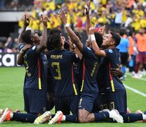 Los jugadores ecuatorianos festejan (Fuente: AFP) (Fuente: AFP) (Fuente: AFP)
