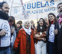 Estela de Carlotto, titular de Abuelas,  encabezó el acto en Plaza de Mayo. (Fuente: Leandro Teysseire) (Fuente: Leandro Teysseire) (Fuente: Leandro Teysseire)