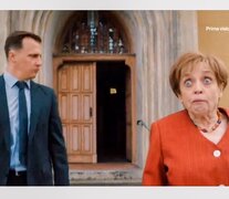 Kathalina Thalbach se pone en la piel de la exlíder de la democracia cristiana en Alemania.  (Fuente: Captura de pantalla) (Fuente: Captura de pantalla) (Fuente: Captura de pantalla)