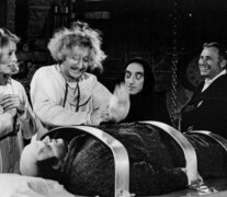 Teri Garr, Gene Wilder, Marty Feldman, Mel Brooks y Peter Boyle en el set.