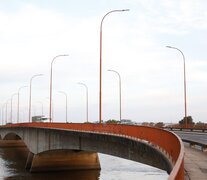 Santa Fe: una mujer dio a luz arriba de un colectivo en el Puente Oroño. (Imagen: Gobierno Santa Fe)