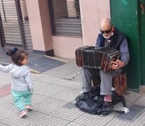 Bandoneon, para que nombrarla tanto, por @muros parlantes.