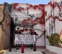 Activistas ambientales vanzalizaron la casa de Lionel Messi en Ibiza (Fuente: AFP) (Fuente: AFP) (Fuente: AFP)