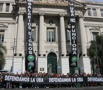 La medida de fuerza, resultado de un extenso conflicto salarial, se extenderá por 48 horas. Imagen: @FEDUNArgentina.