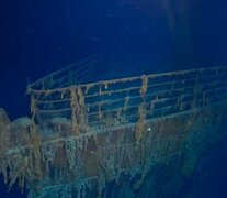 Los robots submarinos empleados en la expedición descubrieron que una pieza de la baranda de castillo de proa del Titanic se desprendió del casco (Fuente: AFP) (Fuente: AFP) (Fuente: AFP)