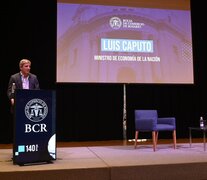 Luis Caputo en la Bolsa de Comercio de Rosario