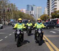 Habrá más controles para impedir detenciones en doble fila en la Ciudad de Buenos Aires 