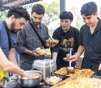 Este domingo 22 de septiembre el Bachillerato Popular Mocha Celis estuvo a cargo de la cocina (Fuente: Luli Leiras) (Fuente: Luli Leiras) (Fuente: Luli Leiras)