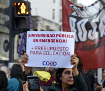 Los profesores se movilizan a las 13 en el centro.