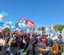 Una multitud reclamó por asistecia alimentaria en Florencio Varela.  (Fuente: Imagen web) (Fuente: Imagen web) (Fuente: Imagen web)