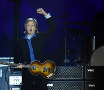 Macca tocó por primera vez en vivo &amp;quot;Now and Then&amp;quot;, el rescate Beatle de 2023 (Fuente: AFP) (Fuente: AFP) (Fuente: AFP)