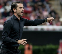 Fernando Gago decidió no dar la conferencia de prensa antes del partido con Atlas. (Fuente: AFP) (Fuente: AFP) (Fuente: AFP)