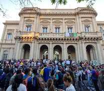 El gobierno nacional cortó servicios de internación y guardia (Fuente: Archivo) (Fuente: Archivo) (Fuente: Archivo)