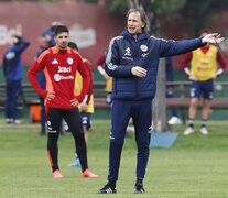 El Tigre Gareca y su Chile, contra las cuerdas. (Fuente: EFE) (Fuente: EFE) (Fuente: EFE)