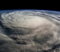 Meteorólogos indicaron que ya se sienten intensas precipitaciones con vientos de fuerza de tormenta tropical tierra adentro (Fuente: AFP) (Fuente: AFP) (Fuente: AFP)