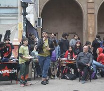 Estudiantes y profesores en la asamblea de ayer en Humanidades. (Fuente: Sebastián Vargas) (Fuente: Sebastián Vargas) (Fuente: Sebastián Vargas)