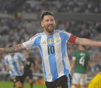 Messi festeja su gol de regreso en el seleccionado (Fuente: Alejandro Leiva) (Fuente: Alejandro Leiva) (Fuente: Alejandro Leiva)