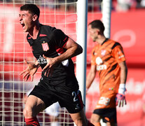 Facundo Rodríguez festeja la apertura del marcador del Pincha (Fuente: Fotobaires) (Fuente: Fotobaires) (Fuente: Fotobaires)