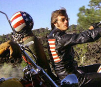 Peter Fonda fue el inolvidable Captain America de Easy Rider, al mando de chopper Harley-Davison.