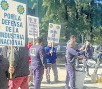 La autopartista Link, de Rosario, que fabrica cilindros para motores de automóvil, despidió a 30 trabajadores.