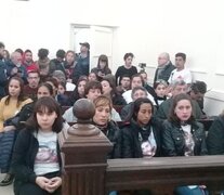 Los familiares de las 7 víctimas de la masacre de Pergamino, al inicio del juicio.