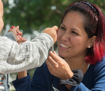 Vanessa podrá volver pero el Estado, que la deportó, no arbitrará los medios para que lo haga.