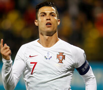 CR7 le metió cuatro goles a Lituania. (Fuente: EFE) (Fuente: EFE) (Fuente: EFE)