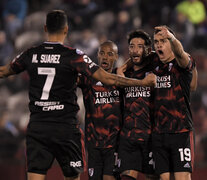 El festejo de los jugadores de River en Parque Patricios. (Fuente: Télam) (Fuente: Télam) (Fuente: Télam)