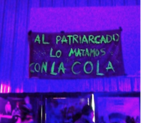 Consigna textual presente el verano pasado en una fiesta Hiedrah, recuperada por @gaysoflatecapitalism