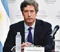 Santiago Bausili, secretario de Finanzas, es uno de los firmantes de la resolución.