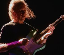 Henderson, uno de los héroes de la guitarra moderna, hace del eclecticismo un estilo.  (Fuente: Gentileza Laura Tenenbaum) (Fuente: Gentileza Laura Tenenbaum) (Fuente: Gentileza Laura Tenenbaum)