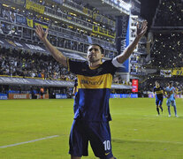 Riquelme en uno de sus festejos en la cancha de Boca. (Fuente: NA) (Fuente: NA) (Fuente: NA)