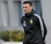 Lionel Scaloni. (Fuente: Fotobaires) (Fuente: Fotobaires) (Fuente: Fotobaires)