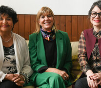 Dora Barrancos, Alejandra Rodenas y Gisela Marziotta.