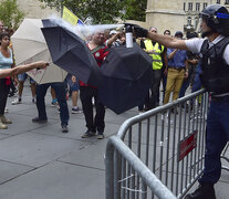 La policía reprime  en la protesta de los chalecos amarillos en Bordeaux. (Fuente: AFP) (Fuente: AFP) (Fuente: AFP)