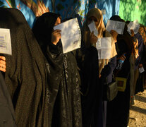 Mujeres haciendo fila par votar en Herat, Afganistán (Fuente: AFP) (Fuente: AFP) (Fuente: AFP)