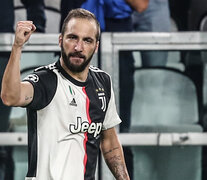 Higuaín celebra el primero de la Juventus. (Fuente: AFP) (Fuente: AFP) (Fuente: AFP)