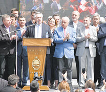 Alberto Fernández en el acto junto a Wado de Pedrom Uñac y Gioja. (Fuente: Télam) (Fuente: Télam) (Fuente: Télam)