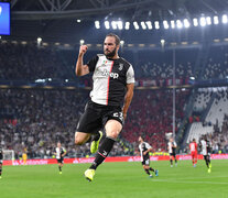 Higuaín celebra el gol del triunfo para la Juve. (Fuente: EFE) (Fuente: EFE) (Fuente: EFE)