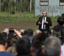 La presentación se hizo en el campo de la Facultad de Agronomía. (Fuente: Bernardino Avila) (Fuente: Bernardino Avila) (Fuente: Bernardino Avila)