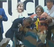 Ledesma, en el momento de la insólita reacción de Macri.  (Fuente: Captura de pantalla) (Fuente: Captura de pantalla) (Fuente: Captura de pantalla)