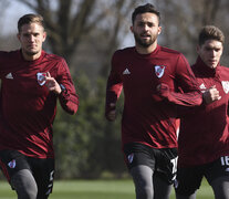 Los jugadores de River se entrenaron primero y viajaron luego a Mendoza.