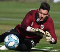 Bologna será el arquero titular en River ante Arsenal.