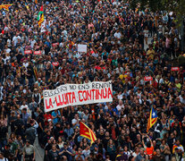 El centro, tomado por manifestantes que llevan la bandera de la estrella. (Fuente: EFE) (Fuente: EFE) (Fuente: EFE)