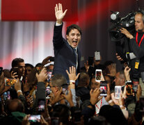 Trudeau saluda a sus seguidores  (Fuente: AFP) (Fuente: AFP) (Fuente: AFP)